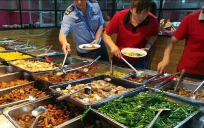 桥头饭堂承包公司_桥头工厂食堂承包商_提供食材新鲜营养卫生的饭菜